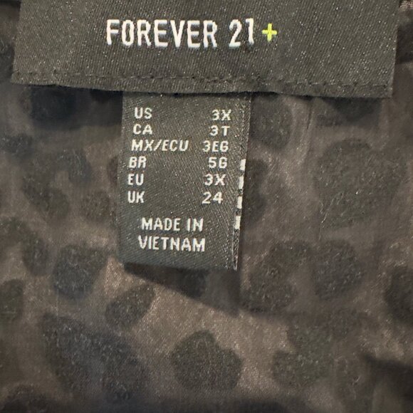 Forever 21 Black Burnout Velvet Blouse Smocked Waist Sheer Sleeves Women's 3XL - Picture 7 of 8